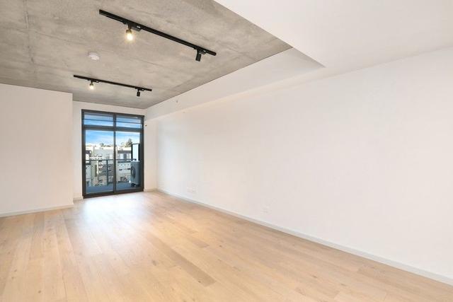 344/77 Hobsons Rd, VIC 3031