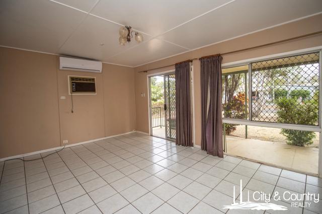 55 Deighton Street, QLD 4825