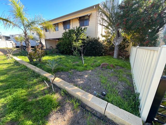 Room 3/8 Karina Mews, WA 6536