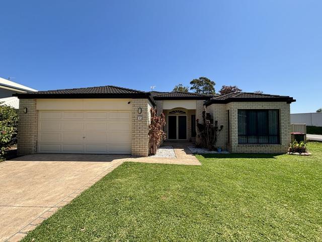 32 De Castella Drive, NSW 2452