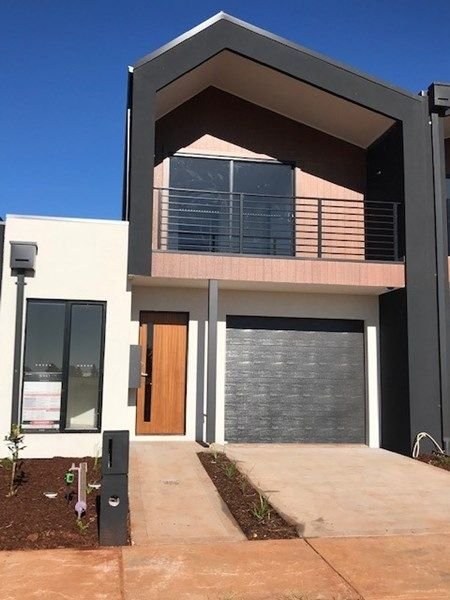 28 Becontree Cres, VIC 3338