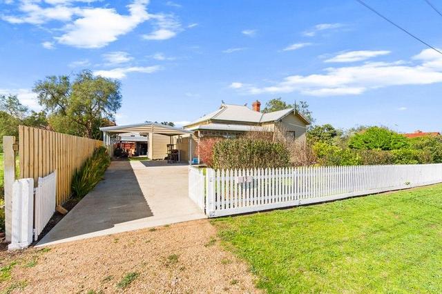 13 Davis Street, VIC 3858
