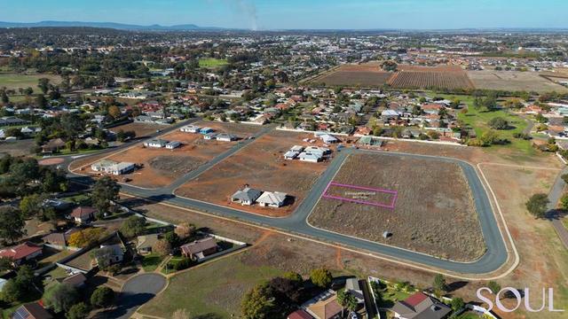 5 Goolgumbla Circuit, NSW 2680