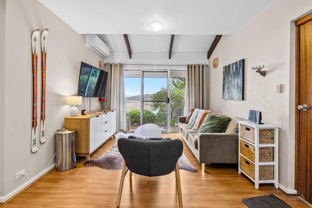 2/8 Townsend Street, NSW 2627