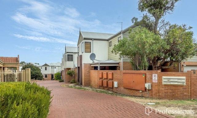 6/16 The Crescent, WA 6104
