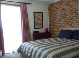 Bedroom (2010-07-16)