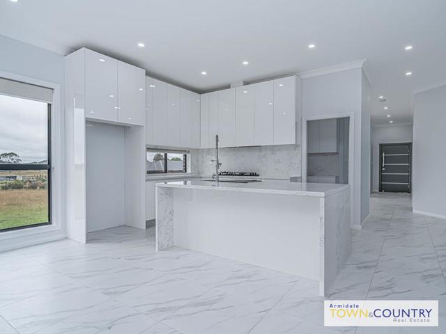 5 Yellowtail Court, NSW 2350