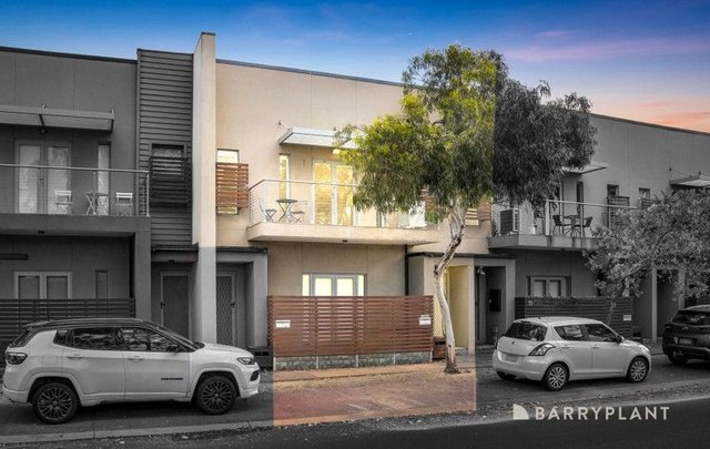 2/9 Tom Roberts Parade, VIC 3030