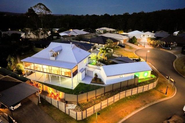 2 Carmel Close, QLD 4211