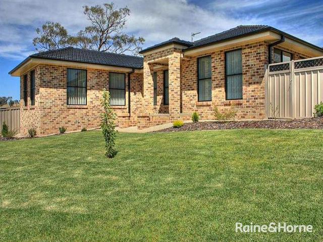 1/81 Atherton Crescent, NSW 2650