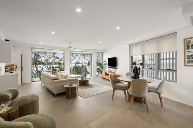 301/10 Picnic Point Esplanade, QLD 4558