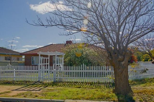 2 Hill St, WA 6415