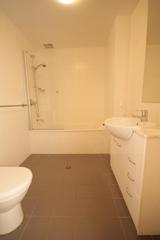 Bathroom (2013-12-06)