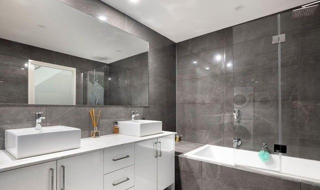 221 Wiltshire Drive, VIC 3101