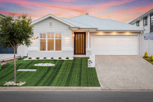 27 Superb Drive, QLD 4504