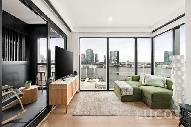 603/8 Pearl River Road, VIC 3008