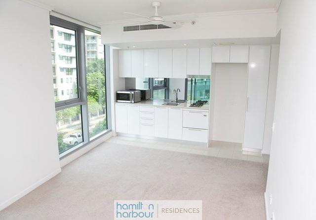 V1242/8 Harbour Road, QLD 4007