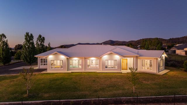 2 Koreelah Close, NSW 2340