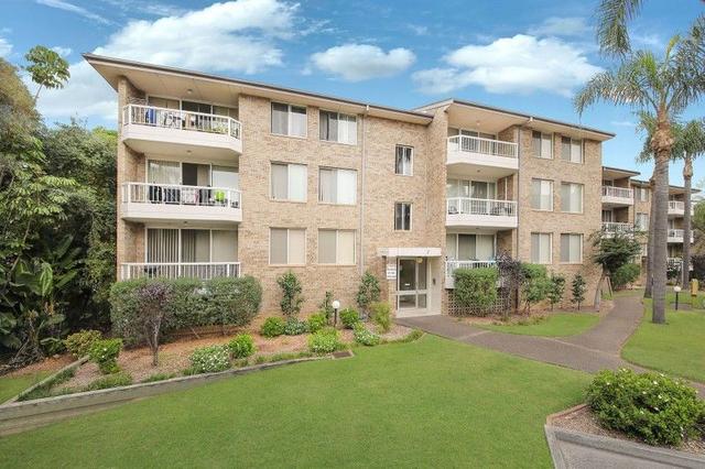 1/7 Mead Drive, NSW 2170