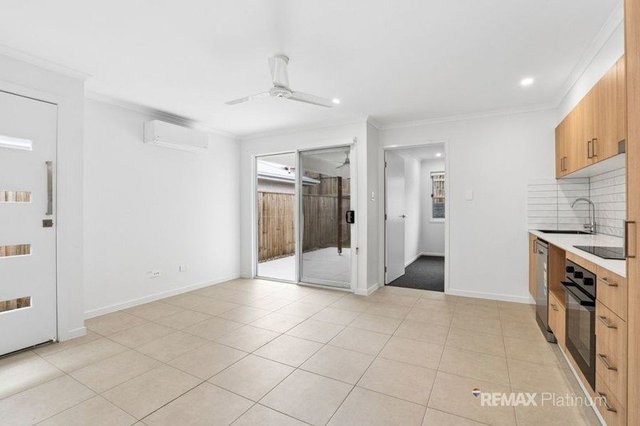 2/2 Opera Street, QLD 4504
