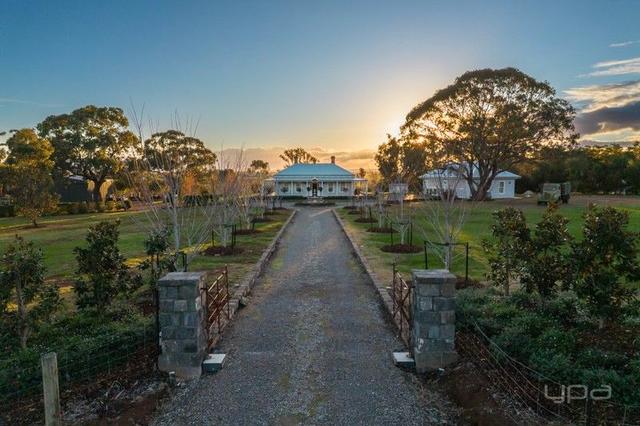 49 Strathtulloh Circuit, VIC 3338