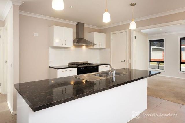 33 Whiteley Circuit, VIC 3691