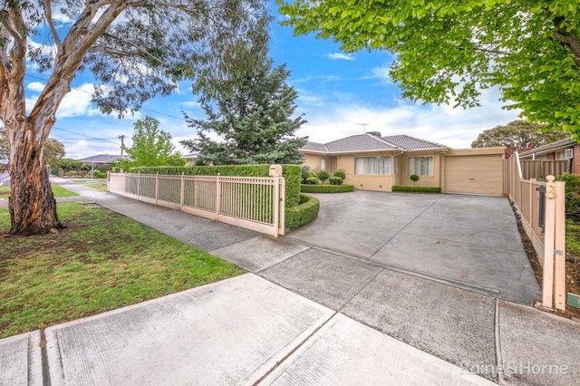 8 South Circular Road, VIC 3043