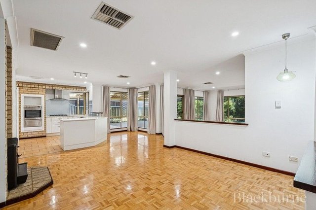 154 Rostrata Avenue, WA 6155