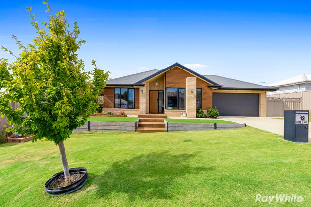 12 Quill Avenue, NSW 2650