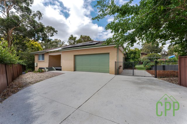 11 Winton Place, ACT 2611