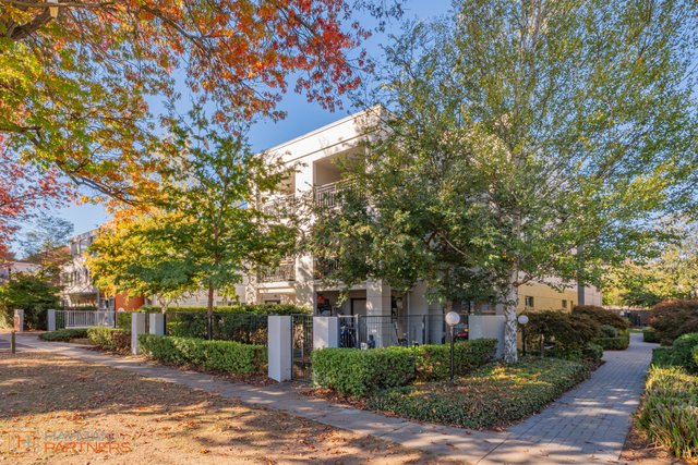 8/16 MacLeay Street, ACT 2612