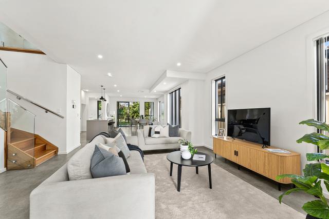 8B Renown Avenue, NSW 2228