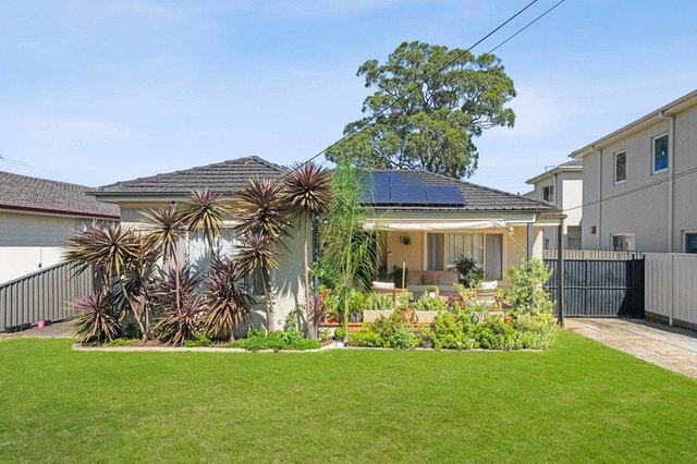 76 Hillcrest Avenue, NSW 2190