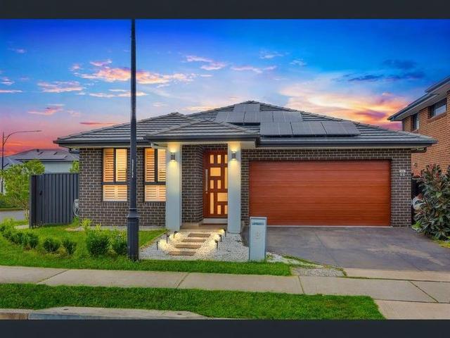 8 Commodore Street, NSW 2747