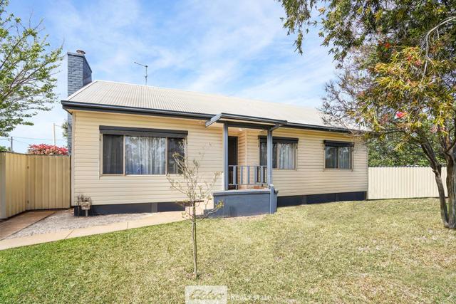 1 Groongal Avenue, NSW 2680