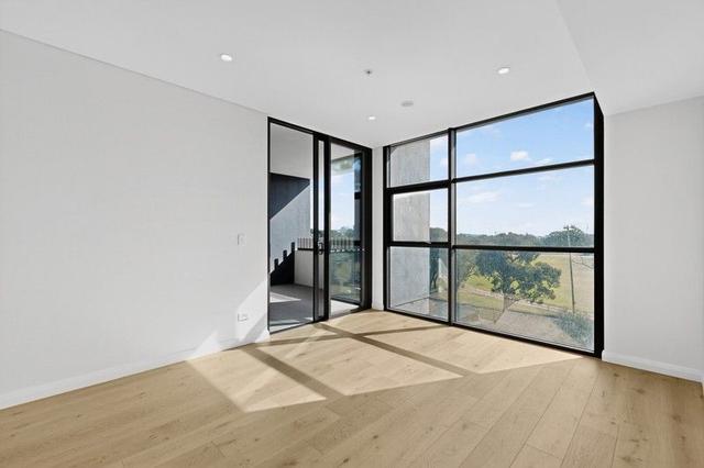 302/13 De Clambe Drive, NSW 2154