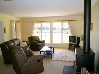 Lounge Room (2011-10-05)