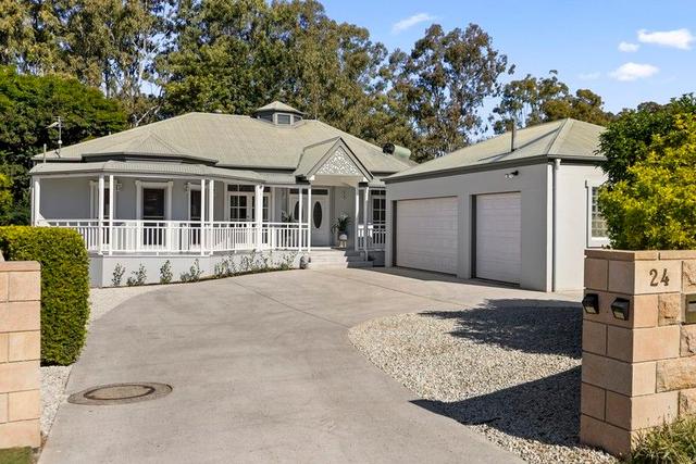 24 Riviera Court, QLD 4130