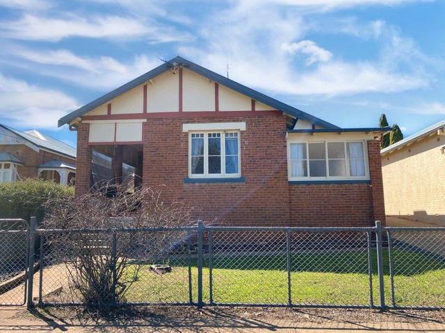 158 Carthage St, NSW 2340