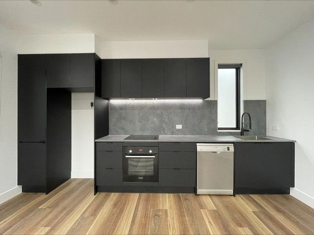 2C Kingsville Street, VIC 3012