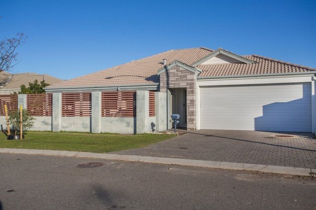 13 Aurum Parade, WA 6055