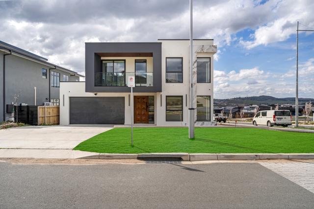 2 Leontine Loop, ACT 2611