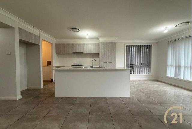 10B Warrigal Street, NSW 2557