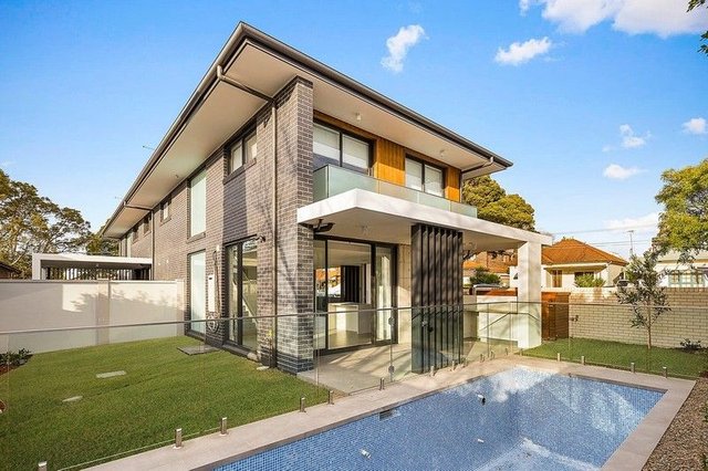 13 Elphinstone Street, NSW 2137