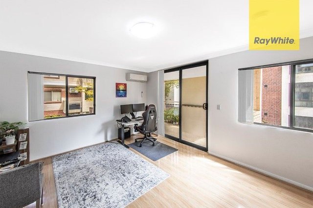 4/2 Wentworth Avenue, NSW 2146