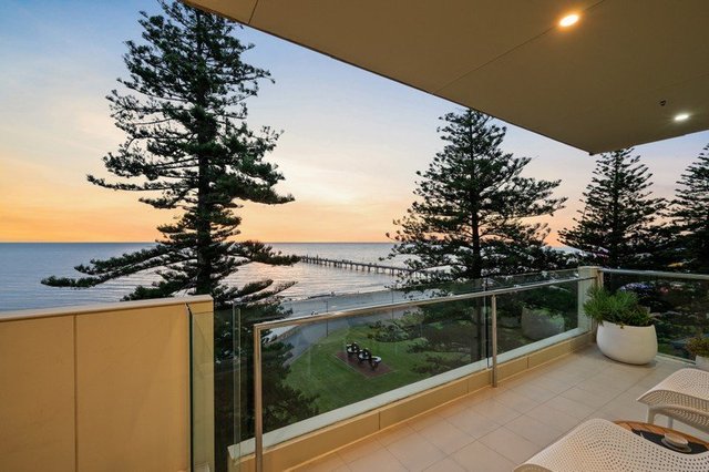 17/2 South Esplanade, SA 5045