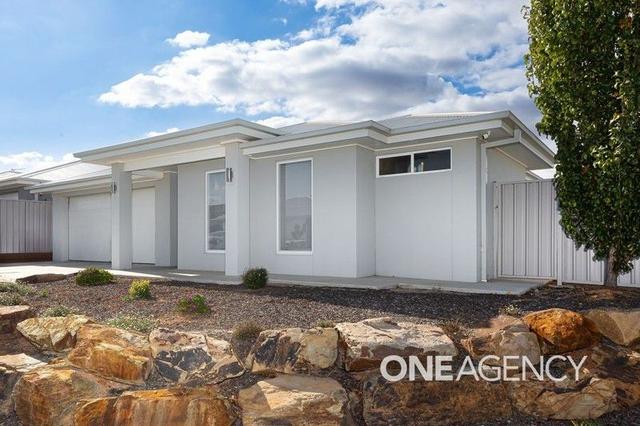1/2 Yarranjerry Street, NSW 2650