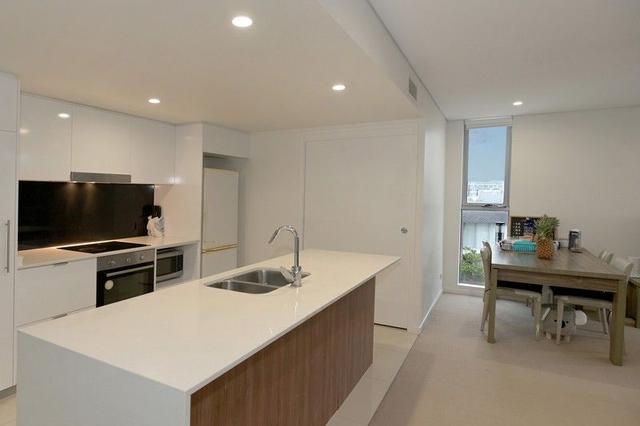 436/33 Lakefront Crescent, QLD 4227