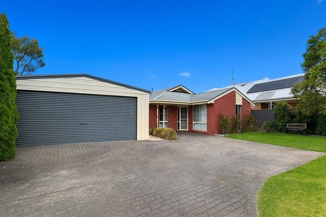 28 Thomas Place, VIC 3810