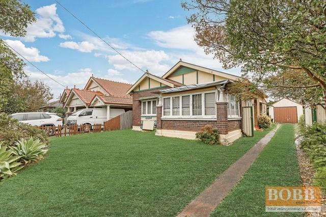 13 Hillview  St, NSW 2196